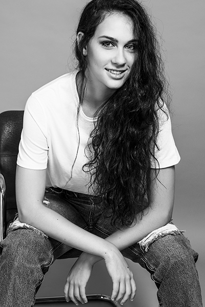 LORENA KRISTEN WICCE 2